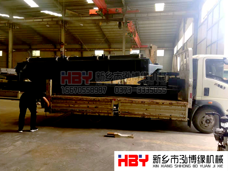 焦作煤炭平面回轉篩準備發貨  請嚴經理注意查收